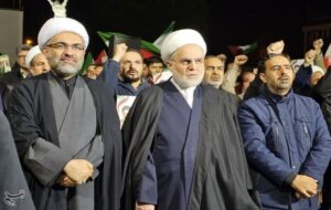 سنندج؛ میدان‌داری مردم در شب بیست‌وچهارم حمایت از انقلاب+تصاویر