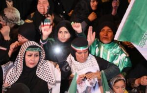 سیل حضور یاسوجی‌ها همچنان در خیابان‌ها جاری است+تصاویر