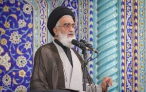 شباهت بیعت مردم با سومین امام انقلاب به بیعت رضوان با پیامبر(ص)