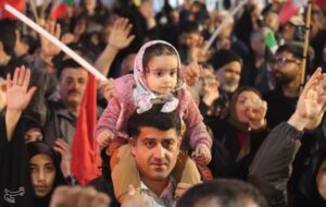 شب‌های گرگان، روشن‌تر از همیشه؛ 47 شب میدان‌داری مردم در سنگر خیابان