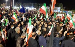 طنین فریاد استکبارستیزی در بیرجند/ برپایی میز خدمت در میدان