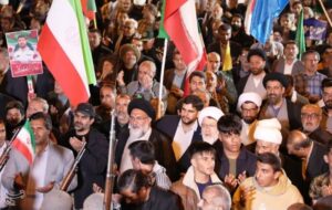 طنین وحدت در خیابان جمهوری یاسوج؛تجدید بیعت مردم با رهبر انقلاب+تصاویر