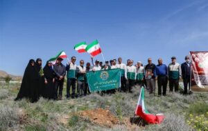 لبیک خادمیاران فارس به امام امت با غرس نهال رضوی به یاد شهدا