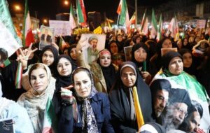 موج 54 حماسه حضور مردم یاسوج در دفاع از وطن و ولایت+تصاویر