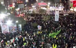 میدان امام(ره) بوشهر همچنان میعادگاه شبانه مردم