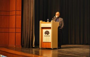 هنرمند متعهد، روایتگر درد مردم و زنده‌نگه‌دار امید است