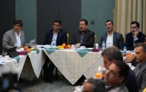 وزیر صنعت: ارز واردات مواد اولیه صنایع فولاد و پتروشیمی تامین خواهد شد