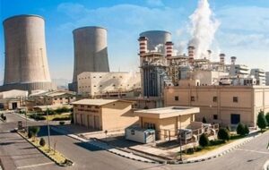 وزیر نیرو در نیروگاه شهید رجایی: برق خانه‌ها بی‌وقفه تأمین است