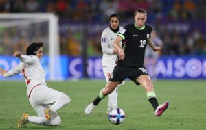 کاپیتان تیم بانوان فولاد خوزستان: مردم ما شجاع و همدل هستند