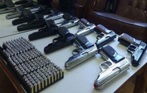 کشف 32 قبضه کلت کمری در یزد