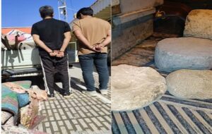 کشف 4 پایه ستون تاریخی در مرودشت؛ 2 نفر دستگیر شدند