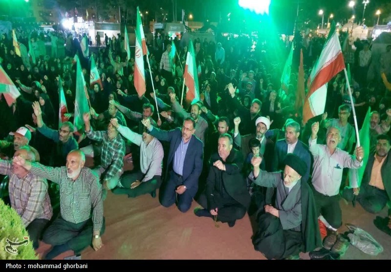 75 شب ایستادگی مردم بیرجند در میدان+عکس اخبار استان خراسان جنوبی , رهبر انقلاب , شهید , اخبار بیرجند ,