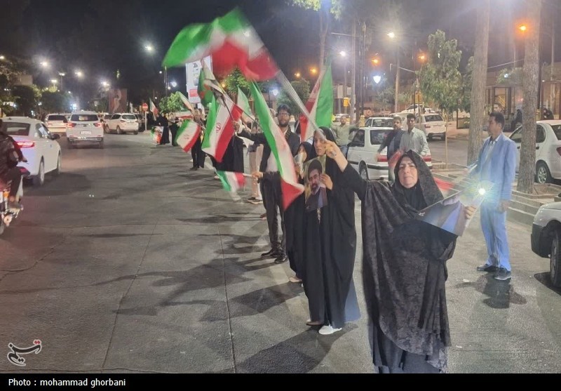 75 شب ایستادگی مردم بیرجند در میدان+عکس اخبار استان خراسان جنوبی , رهبر انقلاب , شهید , اخبار بیرجند ,