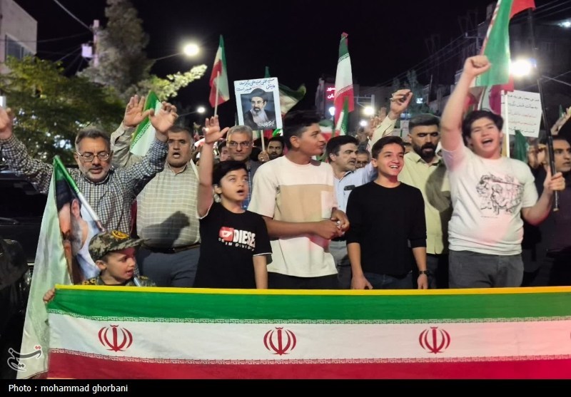 75 شب ایستادگی مردم بیرجند در میدان+عکس اخبار استان خراسان جنوبی , رهبر انقلاب , شهید , اخبار بیرجند ,