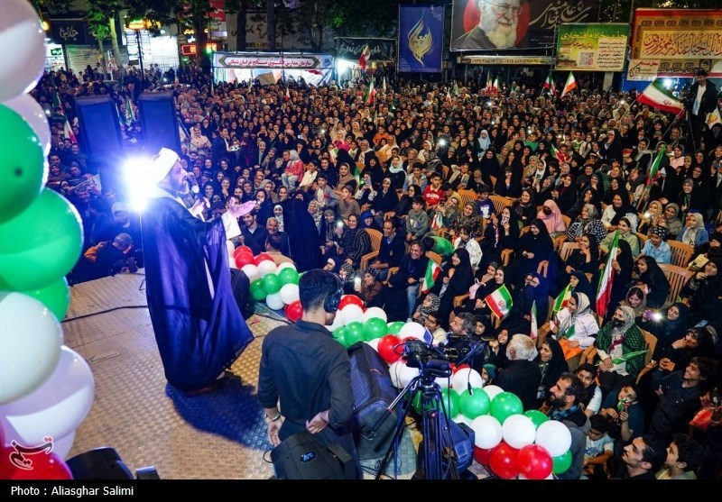 75 شب ایستادگی مردم بیرجند در میدان+عکس اخبار استان خراسان جنوبی , رهبر انقلاب , شهید , اخبار بیرجند ,