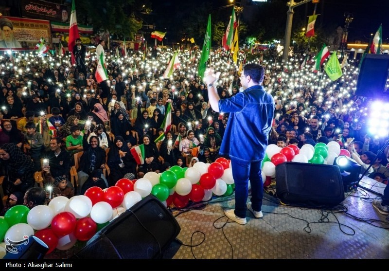 75 شب ایستادگی مردم بیرجند در میدان+عکس اخبار استان خراسان جنوبی , رهبر انقلاب , شهید , اخبار بیرجند ,