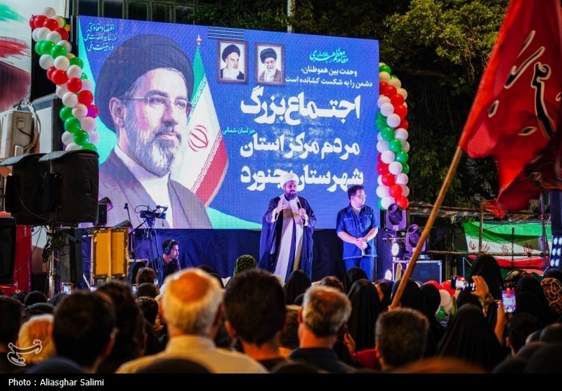 75 شب ایستادگی مردم بیرجند در میدان+عکس اخبار استان خراسان جنوبی , رهبر انقلاب , شهید , اخبار بیرجند ,