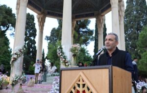 اجازه ندهیم گل محمدی میمند دستخوش تقلب شود