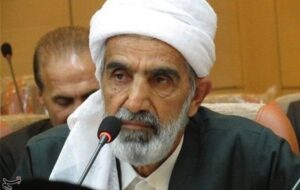 انتقاد امام جمعه سنندج از سیاست‌های خصمانه آمریکا/آینده ایران روشن است