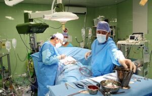انجام اولین جراحی قلب باز کودکان در مرکز زهرا مردانی تبریز