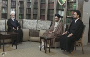 حضور آیت الله اعرافی در منزل وزیر شهید اطلاعات