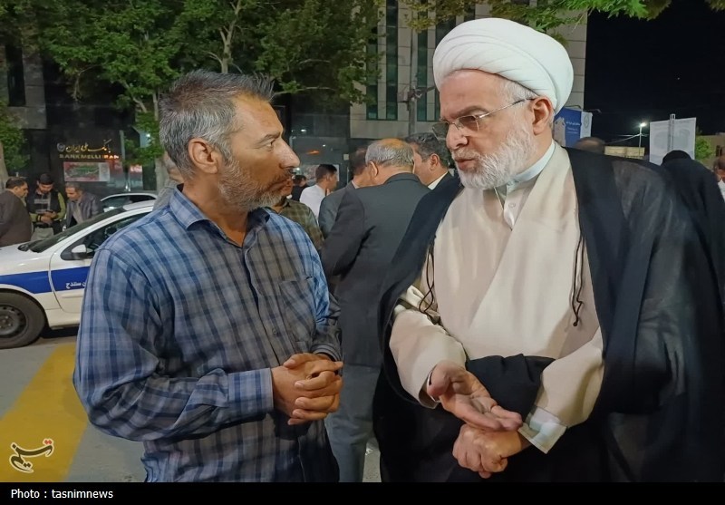 اخبار سنندج , اخبار استان کردستان , رهبر انقلاب , پایگاه اطلاع‌رسانی دفتر مقام معظم رهبری , بعثه مقام معظم رهبری , رئیس دفتر مقام معظم رهبری , تجمع , جنگ رمضان , 