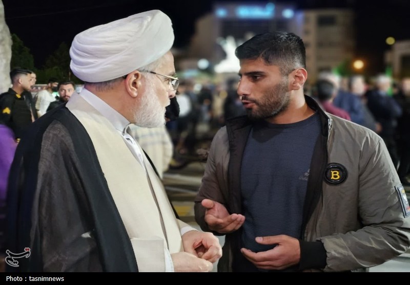 اخبار سنندج , اخبار استان کردستان , رهبر انقلاب , پایگاه اطلاع‌رسانی دفتر مقام معظم رهبری , بعثه مقام معظم رهبری , رئیس دفتر مقام معظم رهبری , تجمع , جنگ رمضان , 