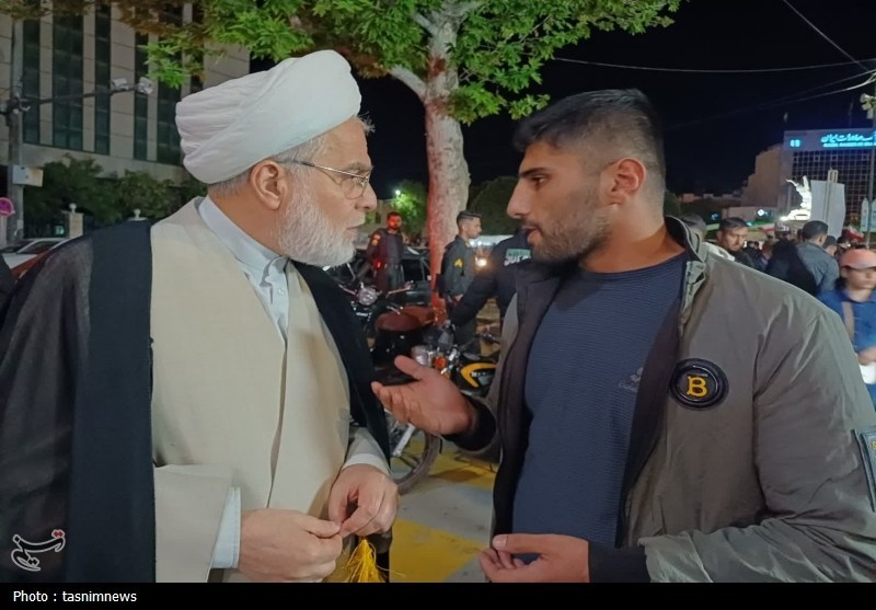 اخبار سنندج , اخبار استان کردستان , رهبر انقلاب , پایگاه اطلاع‌رسانی دفتر مقام معظم رهبری , بعثه مقام معظم رهبری , رئیس دفتر مقام معظم رهبری , تجمع , جنگ رمضان , 