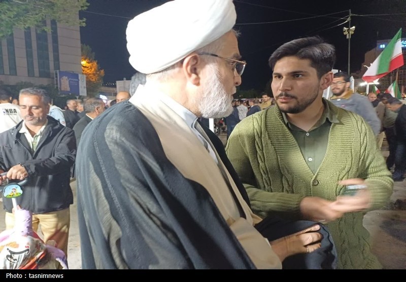 اخبار سنندج , اخبار استان کردستان , رهبر انقلاب , پایگاه اطلاع‌رسانی دفتر مقام معظم رهبری , بعثه مقام معظم رهبری , رئیس دفتر مقام معظم رهبری , تجمع , جنگ رمضان , 