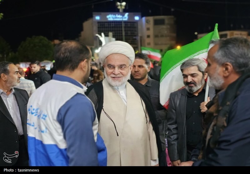 اخبار سنندج , اخبار استان کردستان , رهبر انقلاب , پایگاه اطلاع‌رسانی دفتر مقام معظم رهبری , بعثه مقام معظم رهبری , رئیس دفتر مقام معظم رهبری , تجمع , جنگ رمضان , 
