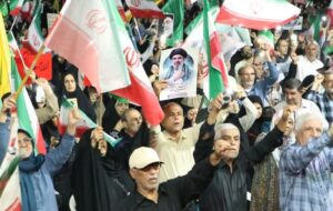 خروش اجتماع شبانه بوشهری‌ها در میدان در موج 83