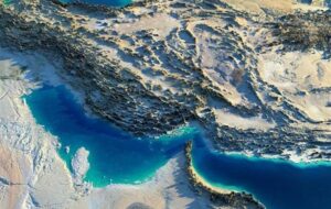 خلیج‌فارس جای اجانب و آمریکایی‌ها نیست/ تنگه هرمز باید حفظ شود