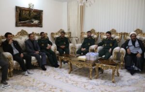 دیدار فرمانده سپاه زنجان با خانواده شهید سپهر محمدی