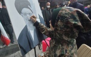 روایتی از ستایش دهه نودی و سودای کشیدن چهره‌ رهبر آسمانی