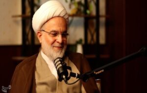 سفر تاریخی رهبر انقلاب به کردستان؛ شکستن نگاه امنیتی و تقویت وحدت ملی