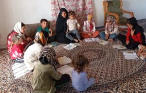 مشق مهربانی معلم بسیجی در روستای «شیرین‌دره»