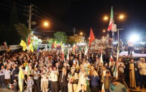موج 82 در یاسوج؛ شبی که خیابان جمهوری زیر پای جمعیت بیدار شد+تصاویر