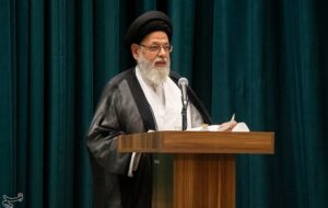 هشدار درباره گرانی و تأکید بر هوشیاری در برابر دشمن
