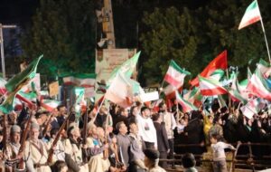 هفتاد و هشتمین شب اهتزاز پرچم اقتدار ایران در یاسوج برگزار شد+تصاویر