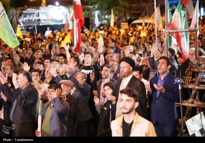 هفتاد و پنجمین شب خروش یاسوج؛ خیابان جمهوری غرق درفریاد همبستگی+تصاویر اخبار یاسوج , شهید امام خامنه ای (ره) ,