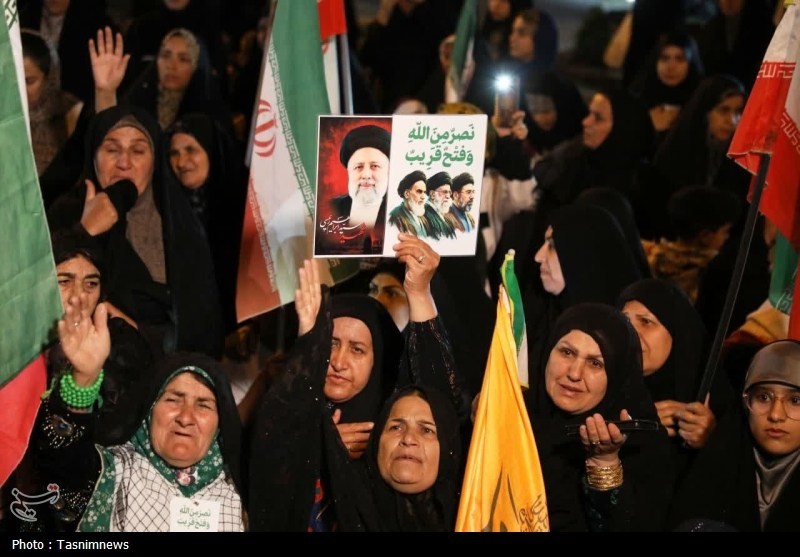 هفتاد و پنجمین شب خروش یاسوج؛ خیابان جمهوری غرق درفریاد همبستگی+تصاویر اخبار یاسوج , شهید امام خامنه ای (ره) ,