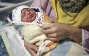 ‌چالش مادران خراسان شمالی/ جوانی جمعیت بدون بیمارستان مادر و کودک!