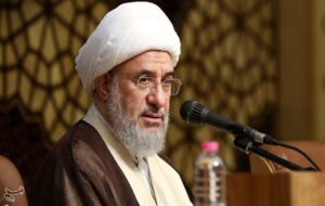 آیت‌الله اراکی خطاب به مسلمانان: حمله به منافع آمریکا یک واجب شرعی است