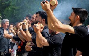 آیین جغجغه‌زنی؛ سنتی دیرینه که محرم را در انجدان روایت می‌کند