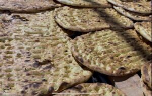 افزایش قیمت نان در سمنان؛ آرد همچنان با نرخ یارانه‌ای تأمین می‌شود