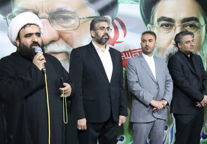 امام جمعه شهرقدس: مذاکره با آمریکا گرهگشای مشکلات کشور نیست امام جمعه شهرقدس: مذاکره با آمریکا گرهگشای مشکلات کشور نیست