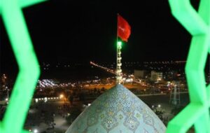 اهتزاز پرچم سرخ حسینی بر فراز سمنان/تجدید میثاق عاشورایی
