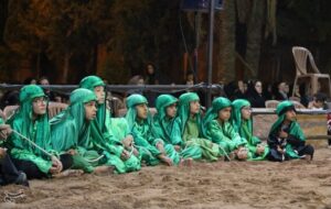 تعزیه در ده‌زیار فقط اجرا نمی‌شود؛ در دل کودکان زندگی می‌کند