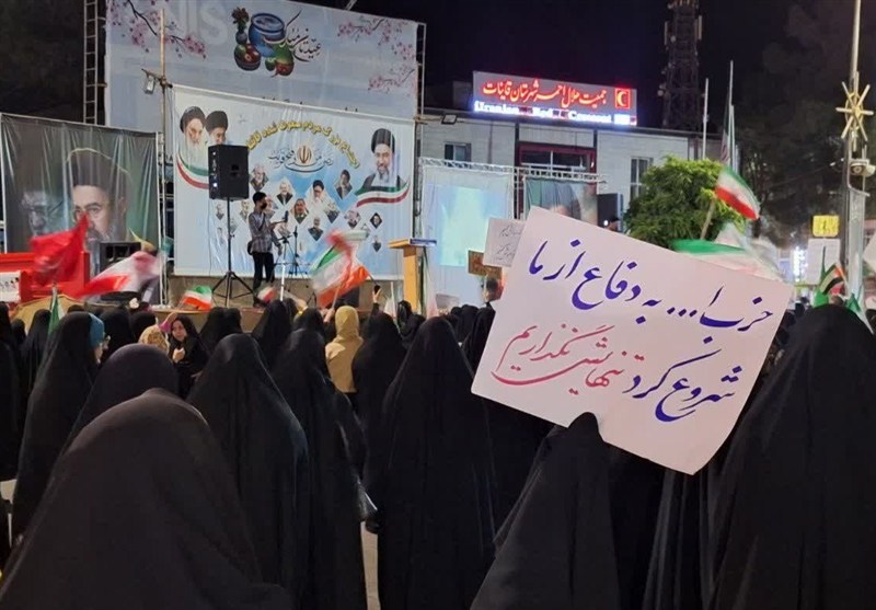 خراسان جنوبی در آستانه صدمین شب؛ تداوم حماسه حضور و وفاداری اخبار استان خراسان جنوبی , ولایت فقیه , انقلاب اسلامی ,