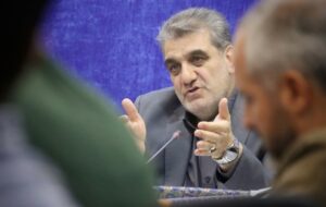 دستور استاندار سمنان برای مقابله با گران‌فروشی و ثبات بازار